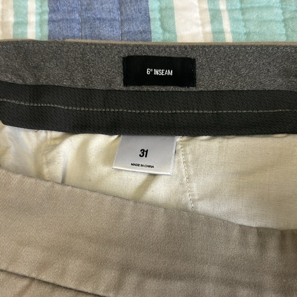 Express khaki shorts - Picture 2 of 3